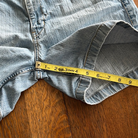 Levi Strauss Signature Jean Shorts light wash size misses 14 - Picture 9 of 11